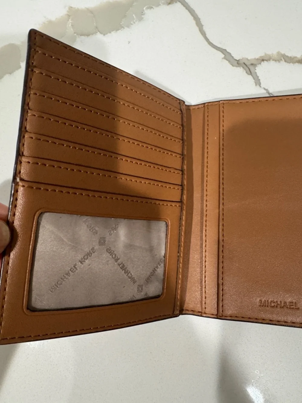 Michael Kors Passport Wallet Card Holder Brown Signature - Picture 4 of 6